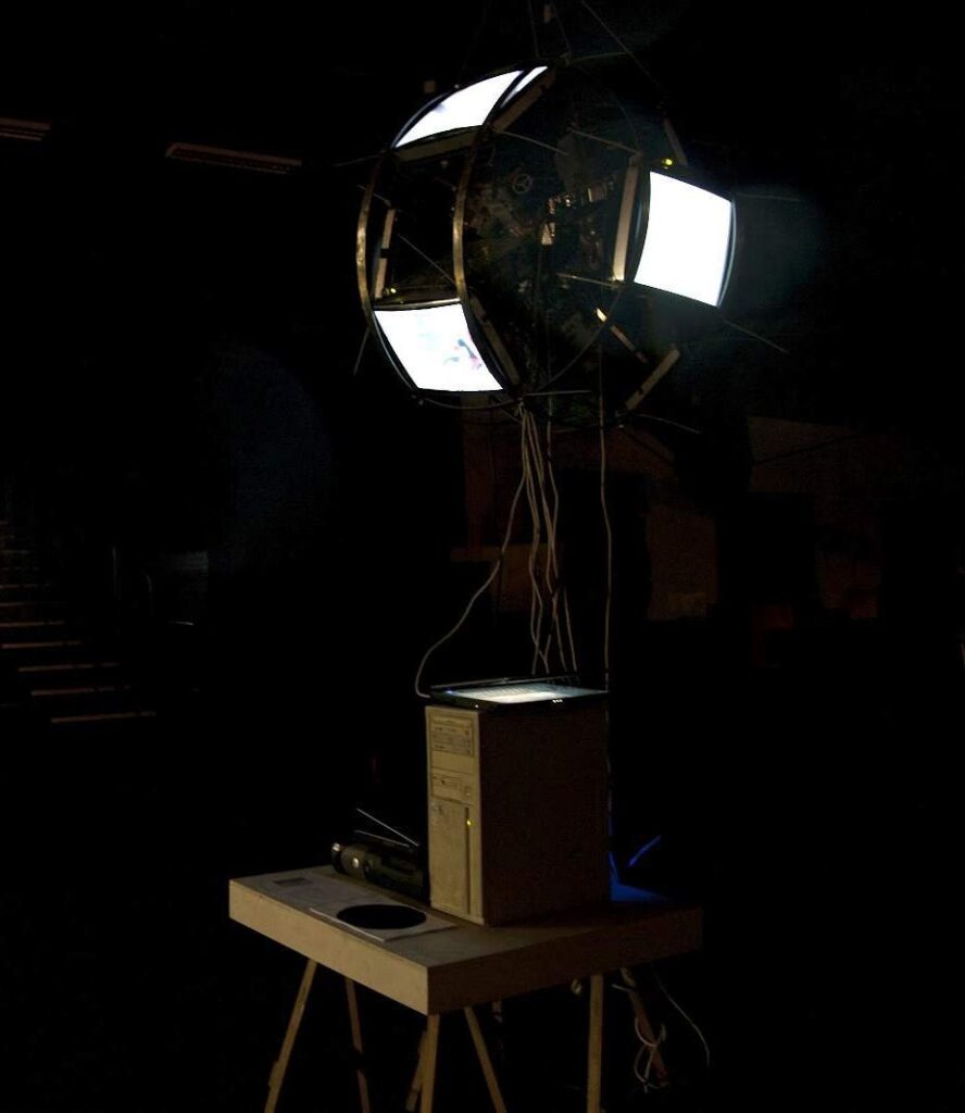 Installation: 6 monitors in a steel construction and 6 PCs – Verbeke Foundation, Kemzeke – photo: Tayfun Genç, 2012